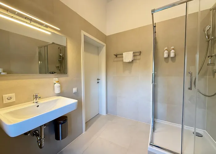Convenient Near U6 - Fast Access Apartman