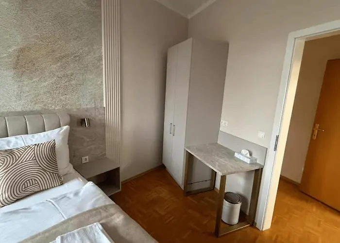 Convenient Near U6 - Fast Access Apartman *
