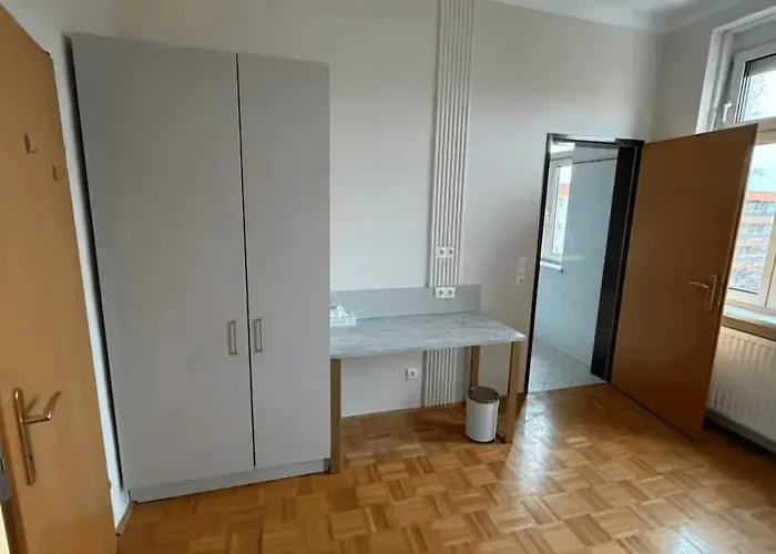 Convenient Near U6 - Fast Access Apartman Bécs