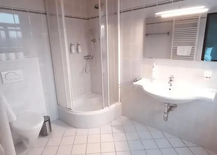 Convenient Near U6 - Fast Access Apartman *