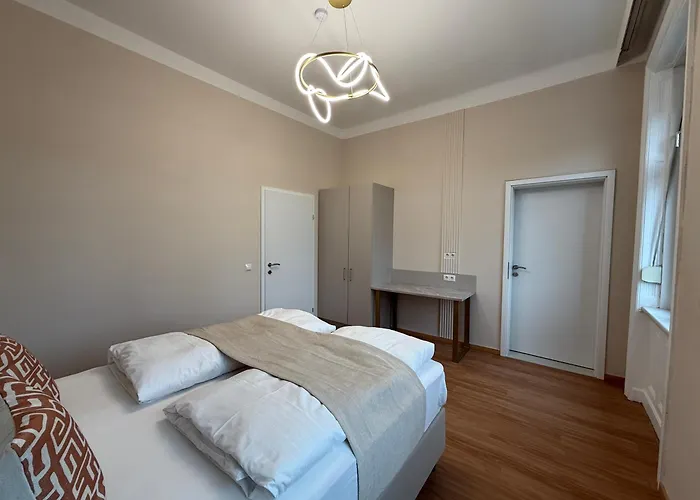 Convenient Near U6 - Fast Access Apartman Bécs