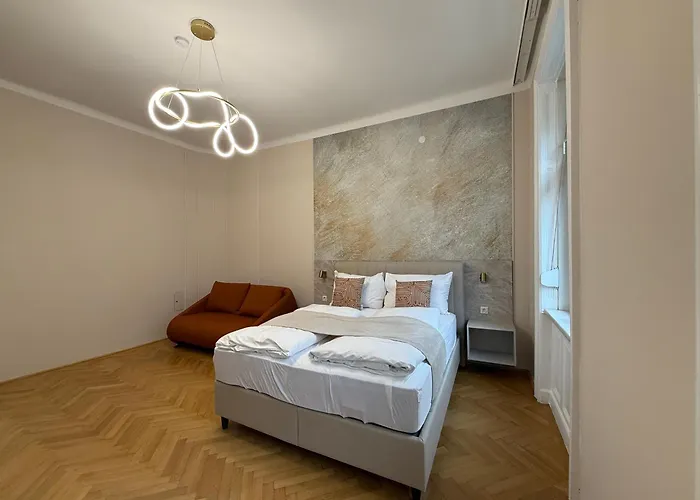 Convenient Near U6 - Fast Access Apartman