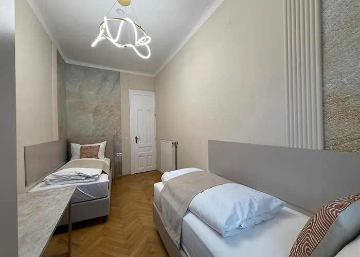 Convenient Near U6 - Fast Access * Bécs