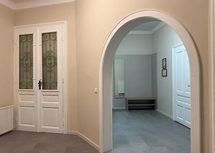 Convenient Near U6 - Fast Access Apartman Bécs